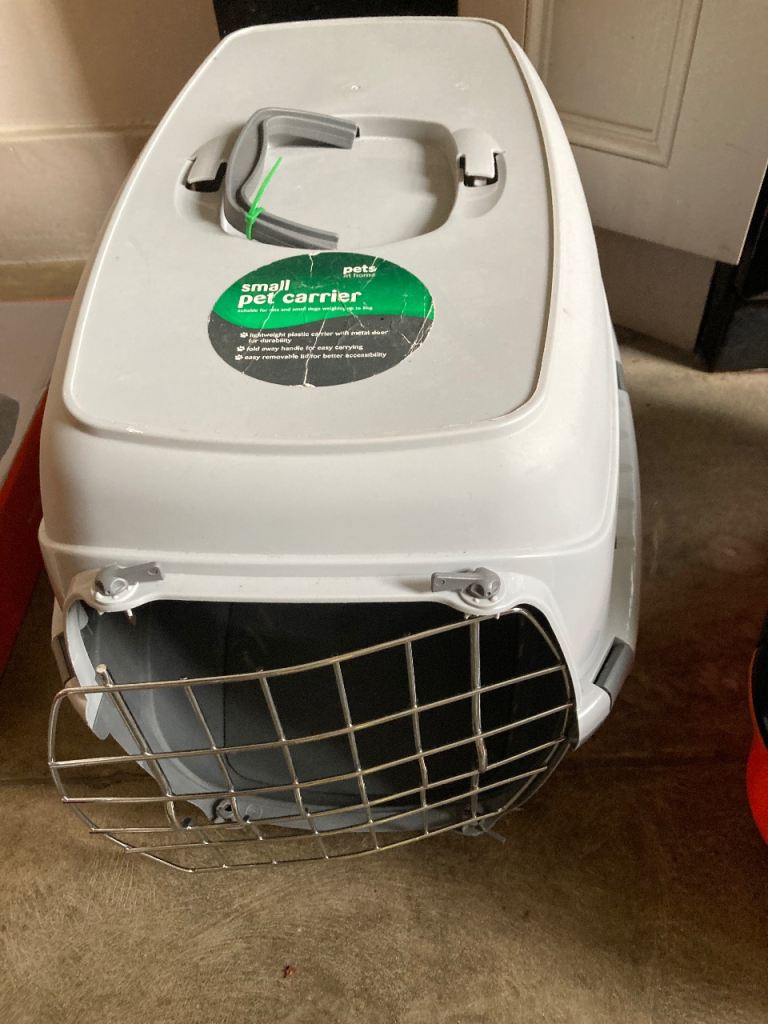 Cat carrier 50p