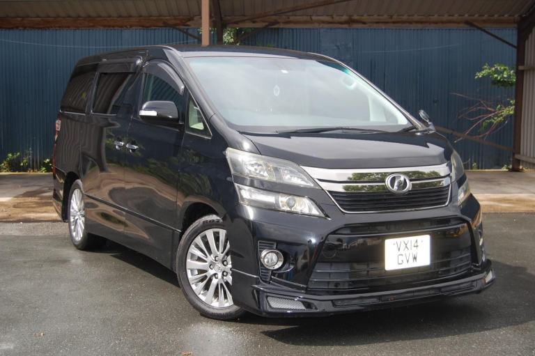 TOYOTA VELLFIRE 2.4 GOLDEN EYES FACELIFT Black Auto Petrol 2014