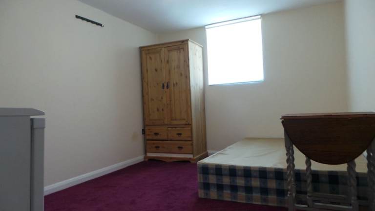 Studio inclusive of Council Tax/water LU11LN