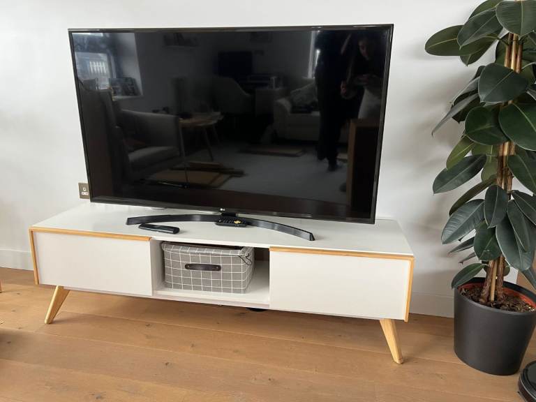 White TV cabinet, 2 drawers