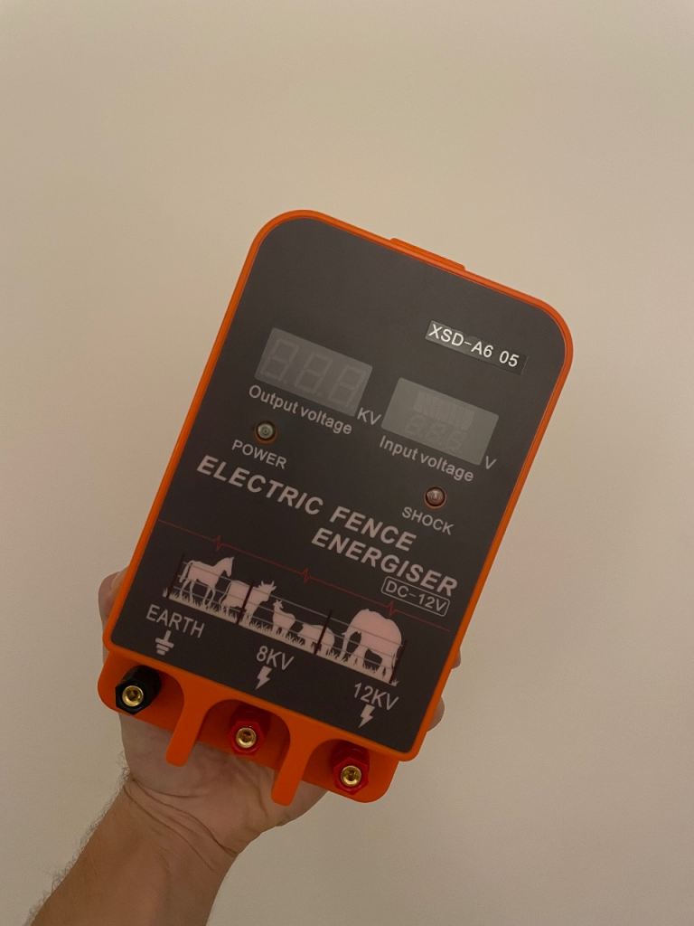Electric fence energiser 12V, 10km
