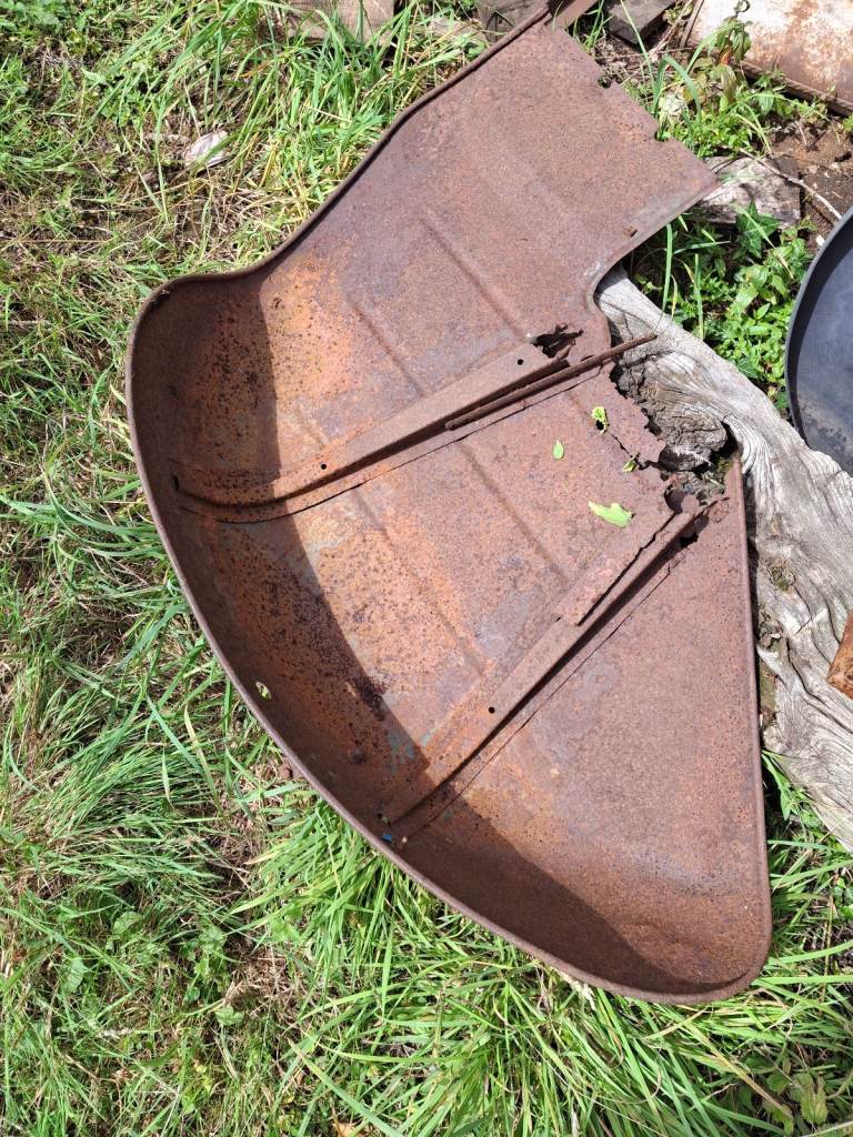 Fordson Major rear mudguard