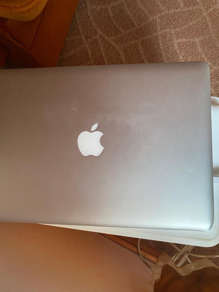 MacBook Pro (13-inch)
