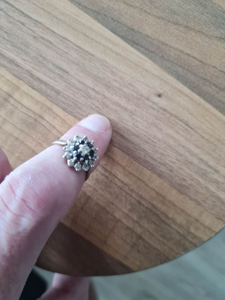 9ct diamond gold ring