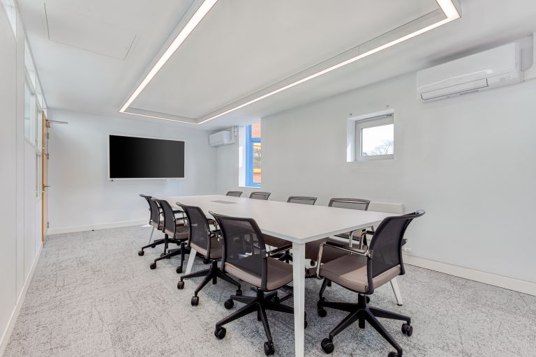 Epping - CM164BZ \ Customisable Large Office for Rent