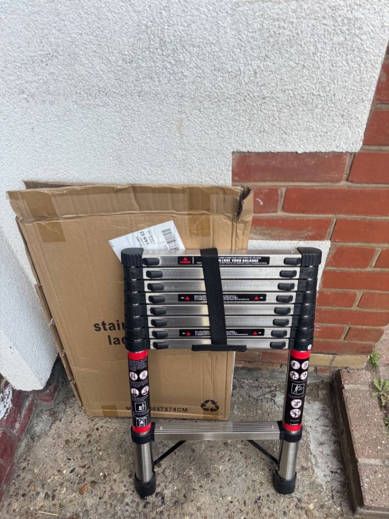 2.6M TELESCOPIC LADDER 8.5FT BRAND NEW 