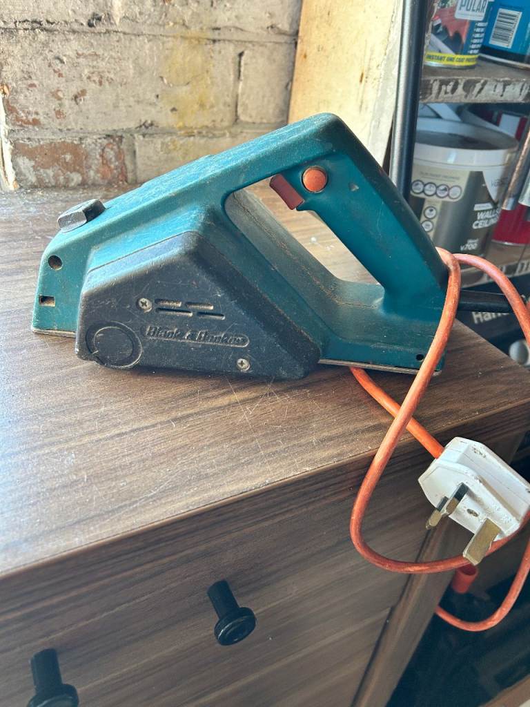 Black and Decker electric planer