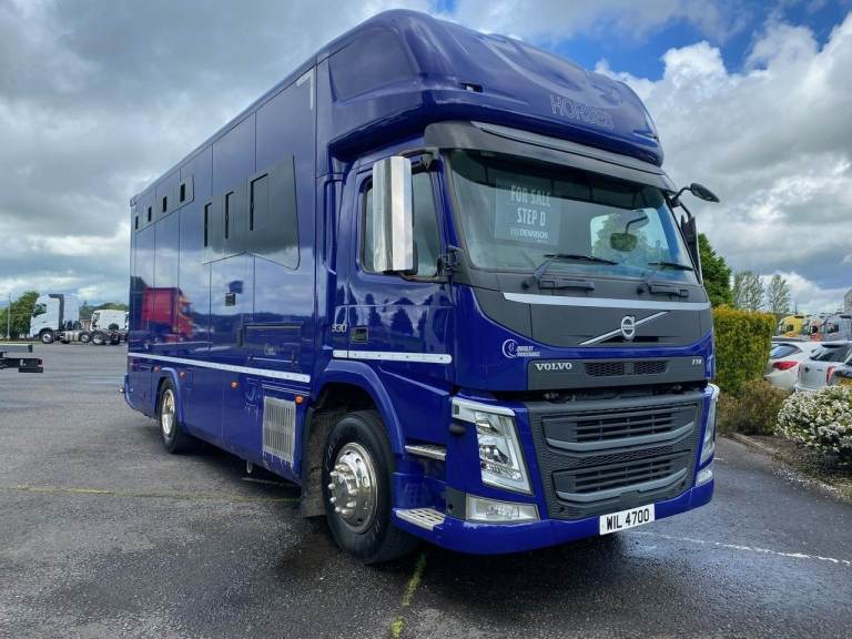 Volvo FM330 4x2 Horsebox (2017) For Sale