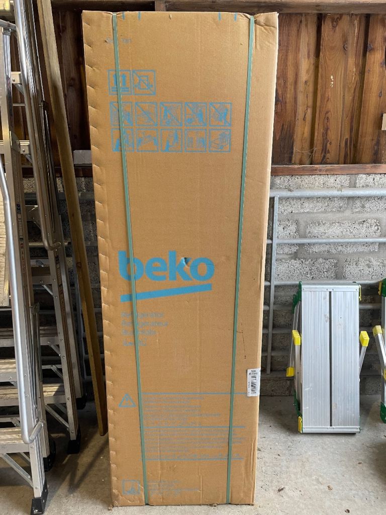 Beko Pro BCFD350 Integrated 50/50 Fridge Freezer