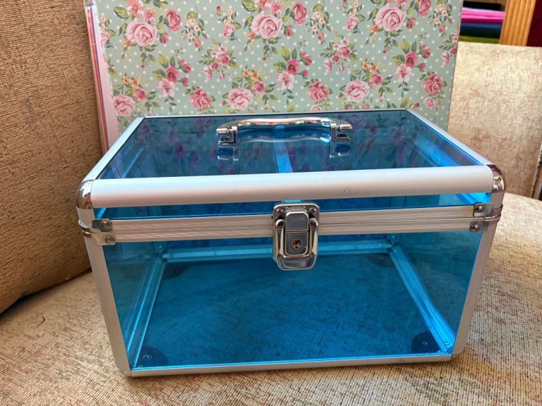 Handy Blue Transparent Storage Box with Handle 12"x7"