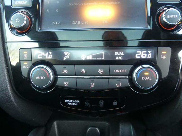 2018 Nissan Qashqai DIESEL 1.5 dCi N-Connecta SUV 5dr Diesel Manual Euro 6 (s/s) (110 ps) Manua S...