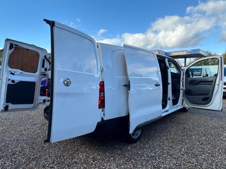 2021 Vauxhall Vivaro 2900 1.5d 100PS Dynamic H1 Van PANEL VAN DIESEL Manual