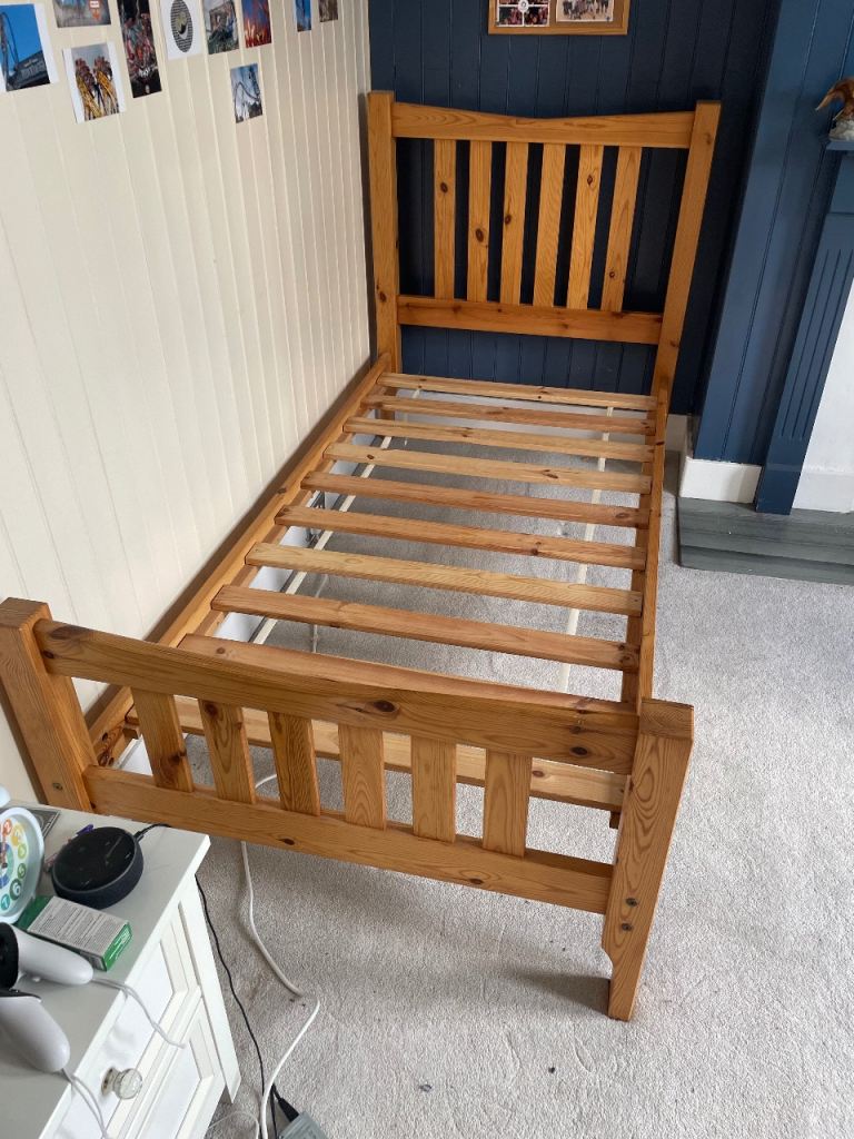 Pine solid Single Bed