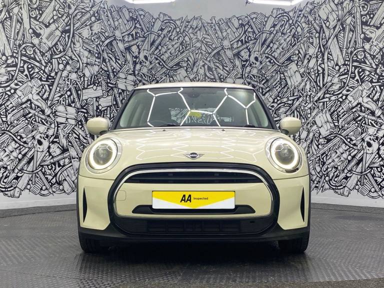 2021 MINI Hatch 1.5 Cooper Classic Hatchback 3dr Petrol Manual Euro 6 (s/s) (136 ps) Hatchback Pe...