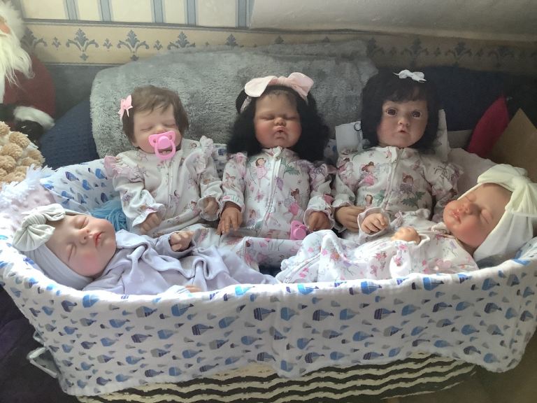 6 reborn dolls for sale a £20 each or open to offers