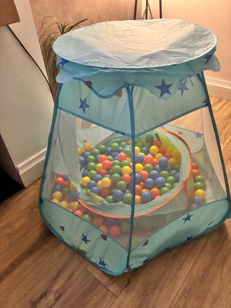 Kids Pop-Up Ball Pit with Balls – Good Condition