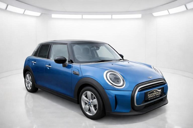 MINI HATCH 1.5 5-Door Hatch Cooper Classic 2024