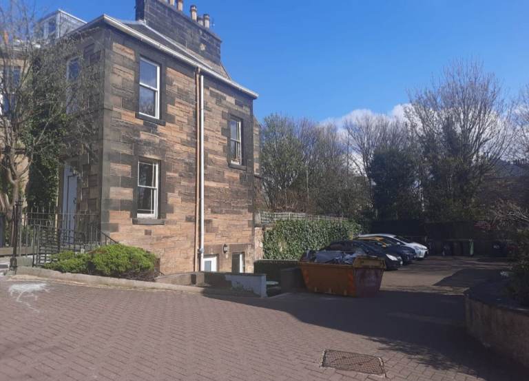 Edinburgh garden flat to let from 5th August £990pcm one double bedroom private courtyard 