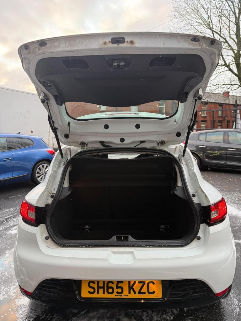 2015 Renault Clio 1.5 dCi 90 Dynamique Nav 5dr HATCHBACK DIESEL Manual