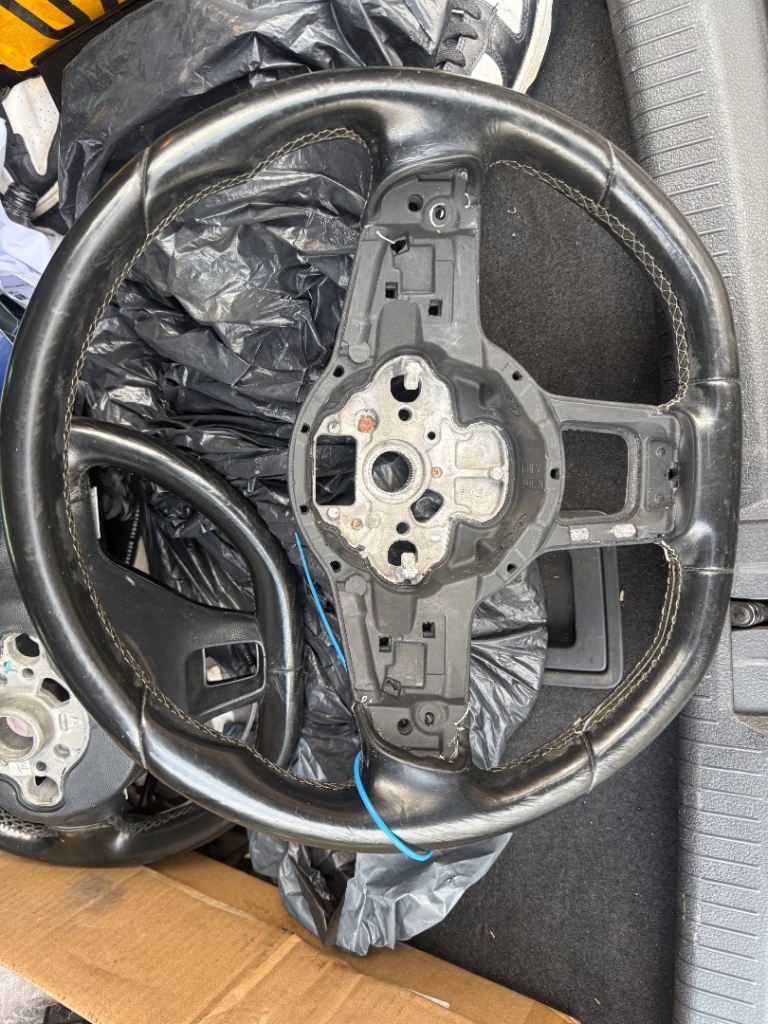 Volkswagen Golf mk7 GTD steering wheel 