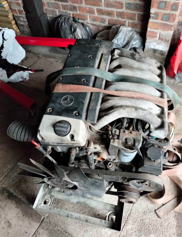 Mercedes OM606 turbo engine 
