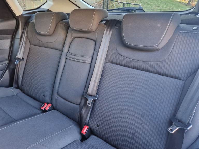 2012 FORD FOCUS 1.6 TITANIUM  *LOW MILES / FULL SERVICE HISTORY /  FULLY LOADED**