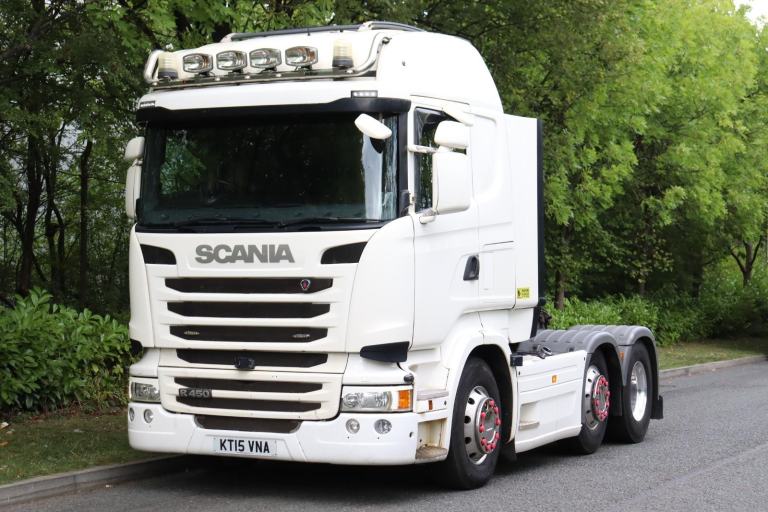 SCANIA R450 HIGHLINE 6X2 MIDLIFT TRACTOR (2015)