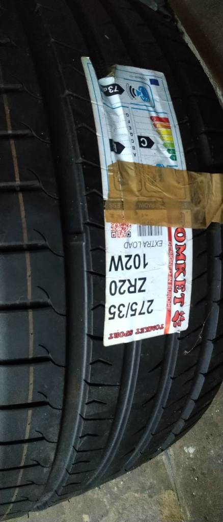 Brand new tyres 275/35/20