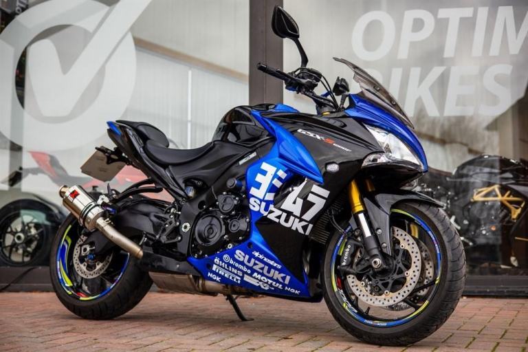 Suzuki GSX-S1000F BLACK WIDOW ! STUNNING