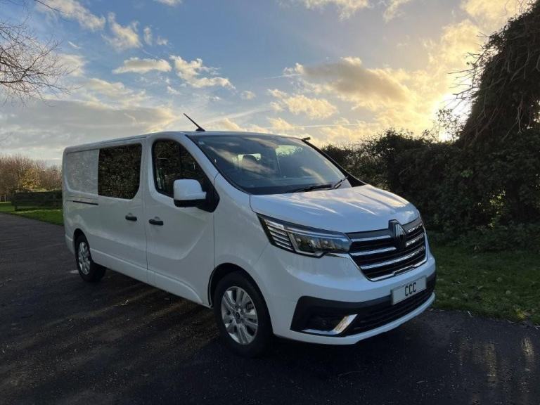 January 2026 Renault Trafic 2.0 Blue Dci LL30 150 Extra (Safety) Crew Cab