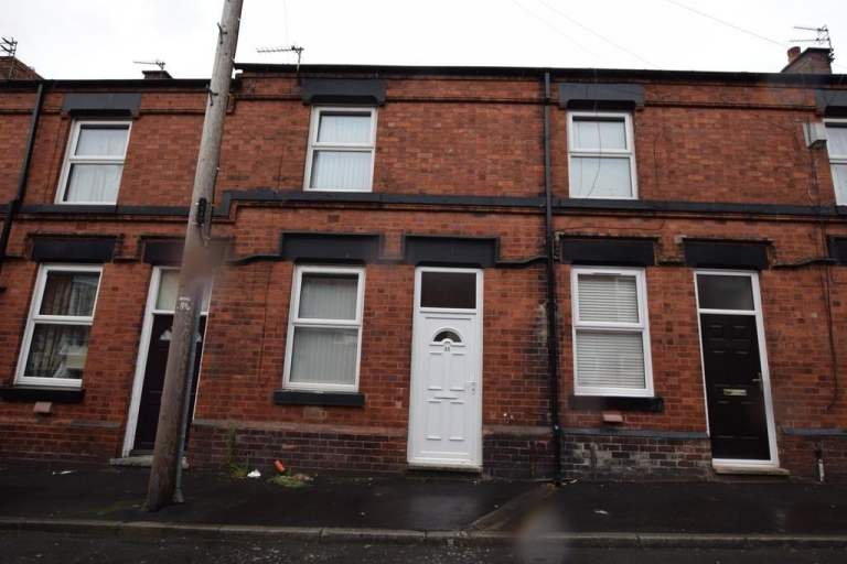 Lovely 2 bedroom house Bruce St St Helens 