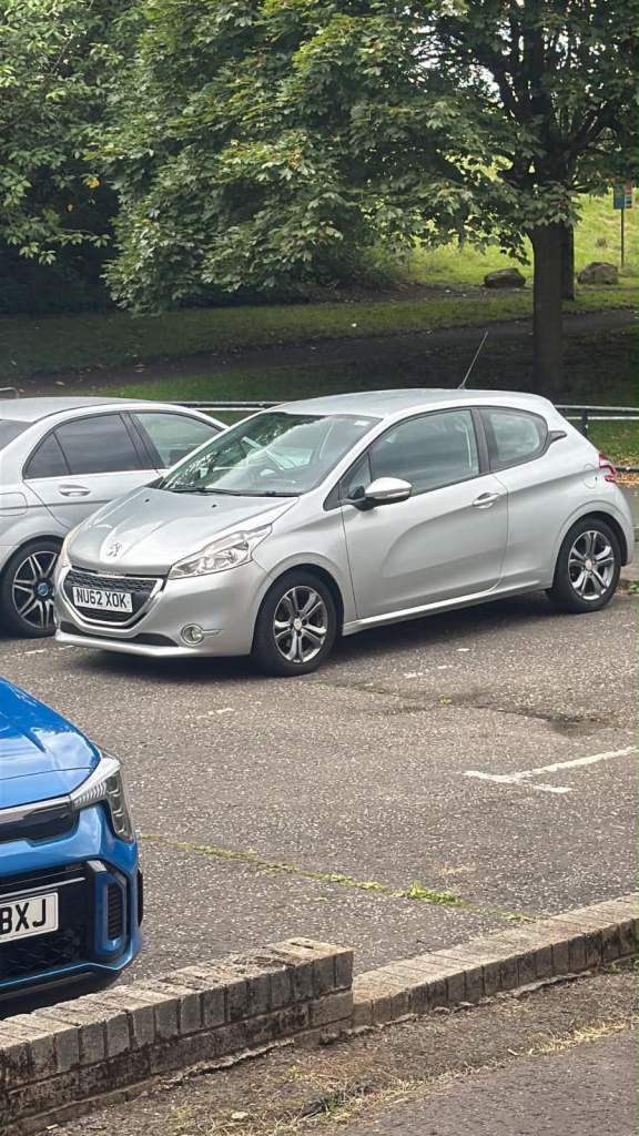 Peugeot, 208, Hatchback, 2012, Manual, 1199 (cc), 3 doors