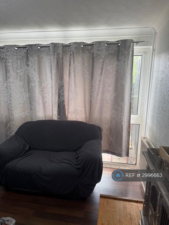 3 bedroom house in Bishops Rise, Hatfield, AL10 (3 bed) (#2996663)