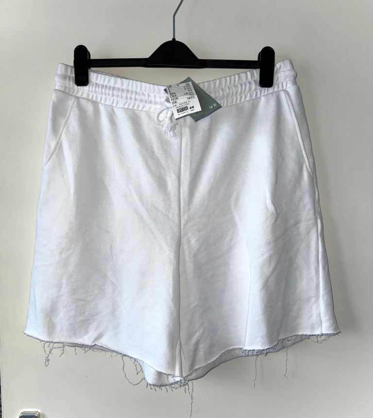 H&M white boyfriend shorts - Large NEW