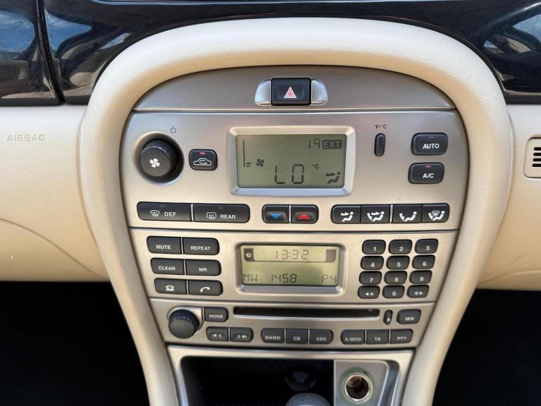 JAGUAR X-TYPE 2.2D DPF SE 4dr 2009