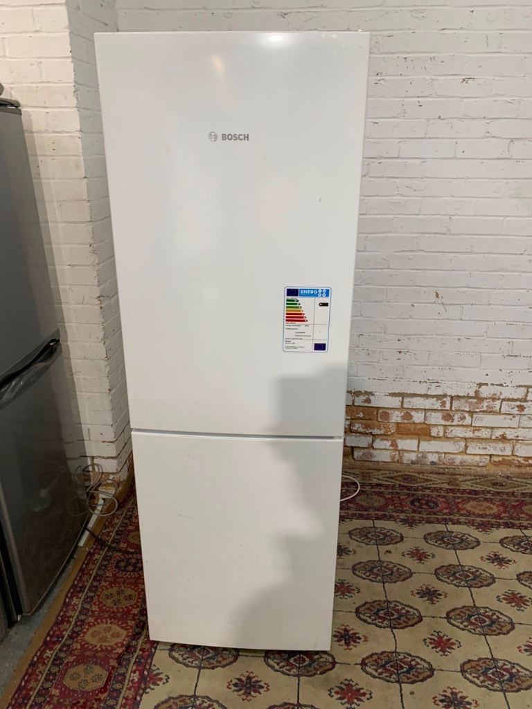Bosch Fridge Freezer – White, Good Condition