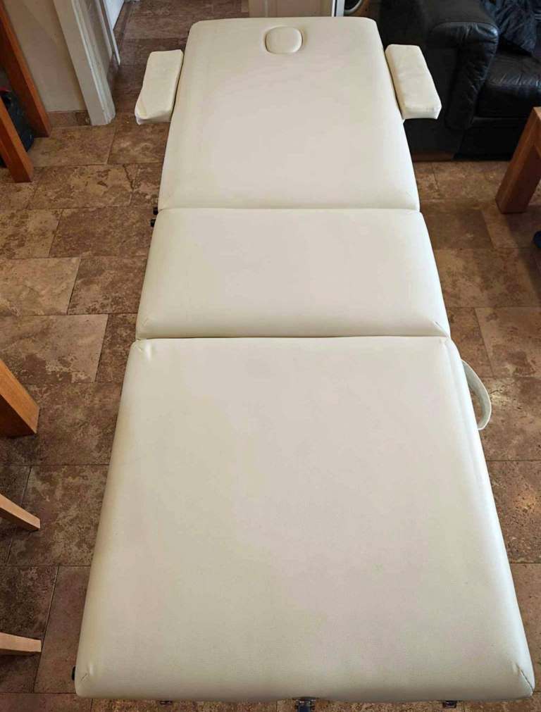 Massage bed 