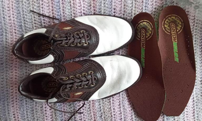 Mens golf shoes