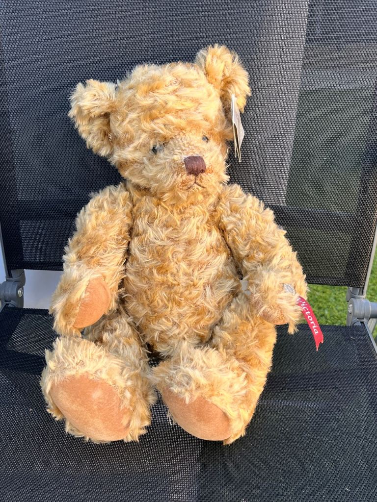 Russ Berrie Platinum Collectable Teddy Bear 'Victoria'