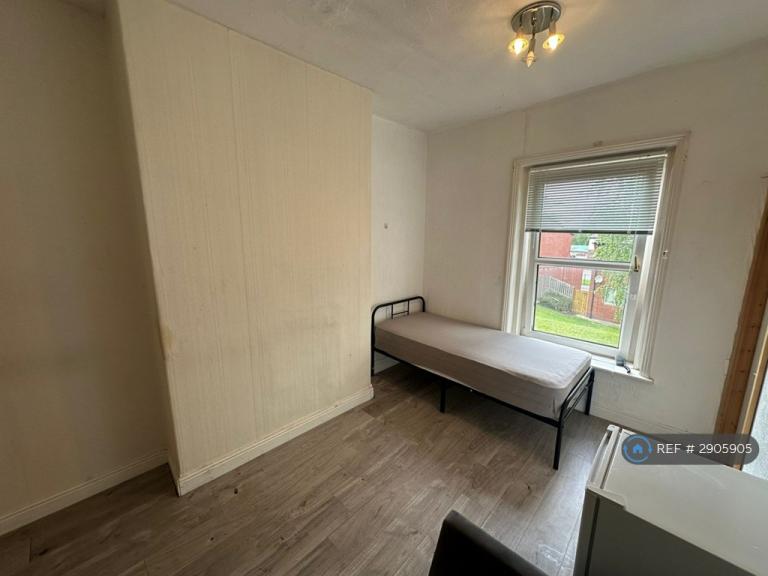 1 bedroom in Neville St, Wakefield, WF1 (#2905905)