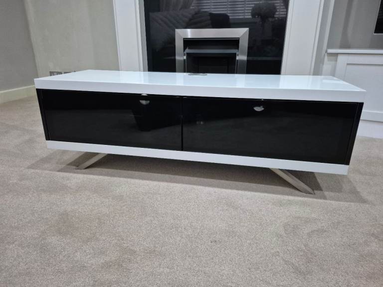 Tv unit