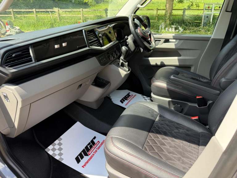 VW Transporter T32 Kombi 204 DSG Highline, Huge Spec, Genuine Leighton Van Model