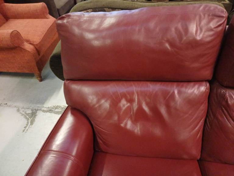 Red leather two-piece suite 