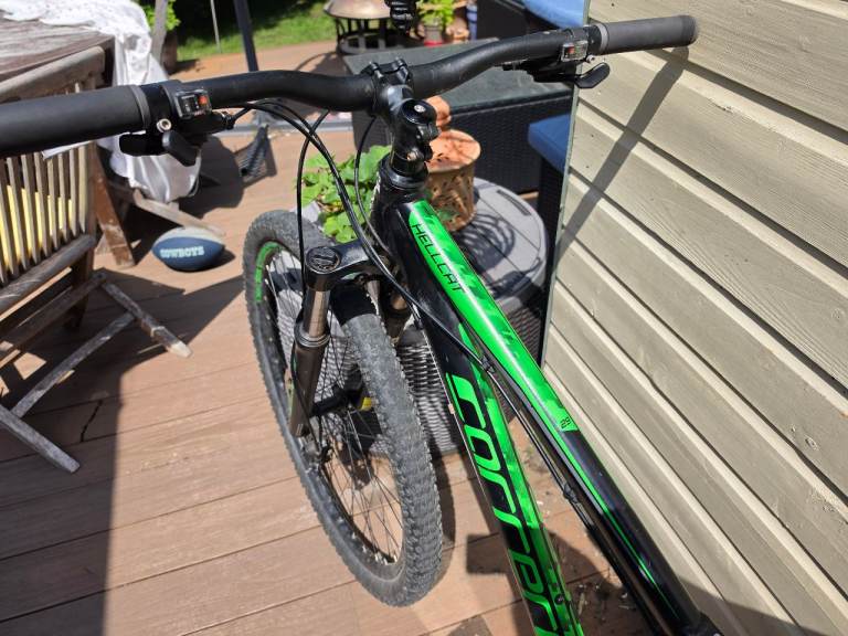 Carrera hellcat mountain bike
