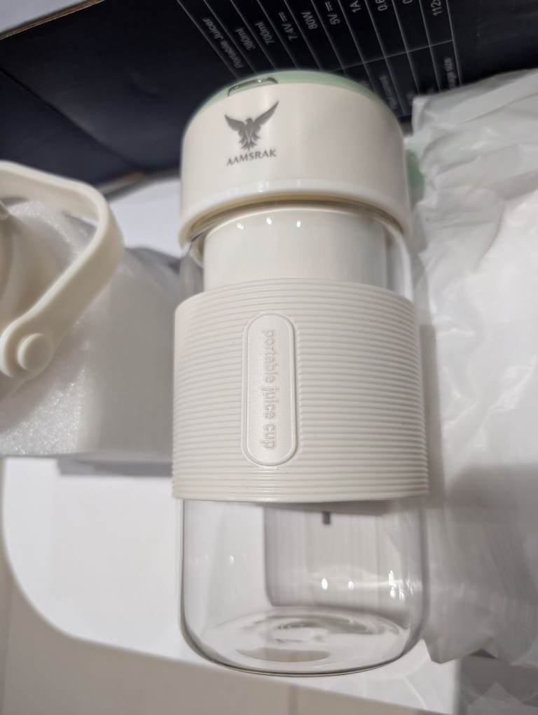 Aamsrak Portable Juicer 380ml Cordless - Shakes Smoothies Juices on the Go - New