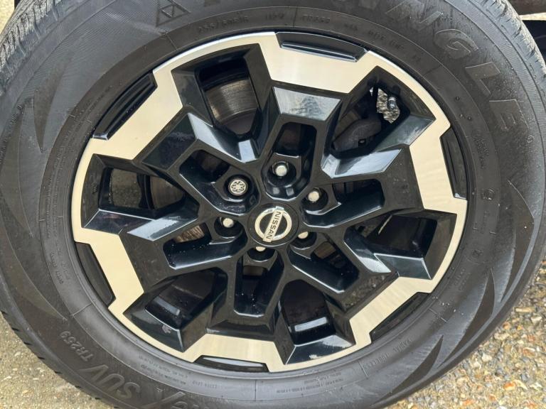 2020 Nissan Navara 2.3 dCi Tekna Auto 4WD Euro 6 4dr PICK UP Diesel Automatic