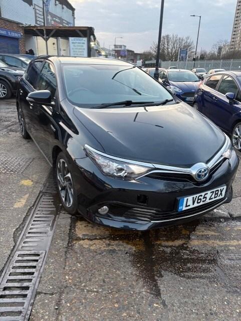 2016 Toyota Auris 1.8 VVT-h Design Hatchback 5dr Petrol Hybrid CVT Euro 6 (s/s)