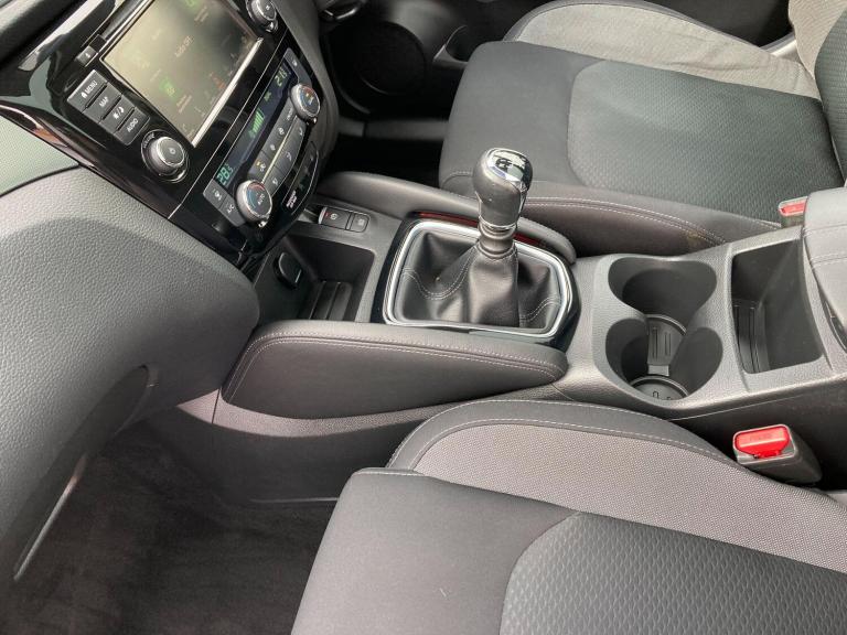 2019 Nissan Qashqai 1.3 DiG-T N-Connecta 5dr HATCHBACK PETROL Manual