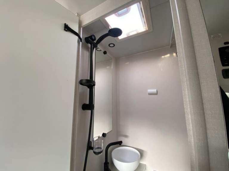 2025 XPLORE XC LITE 4 BERTH TOURING CARAVAN - BRAND NEW!