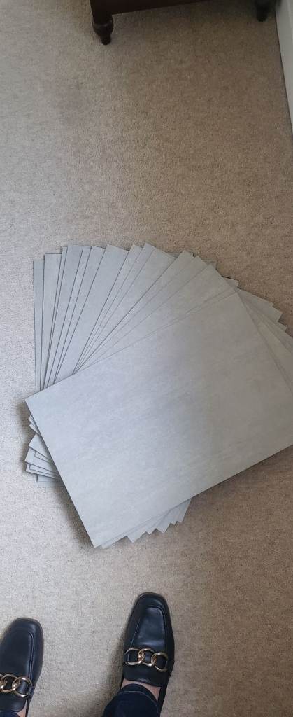 #gotstuffgetcash - 1 pack Karndean Flooring tiles in Dove Grey Concrete